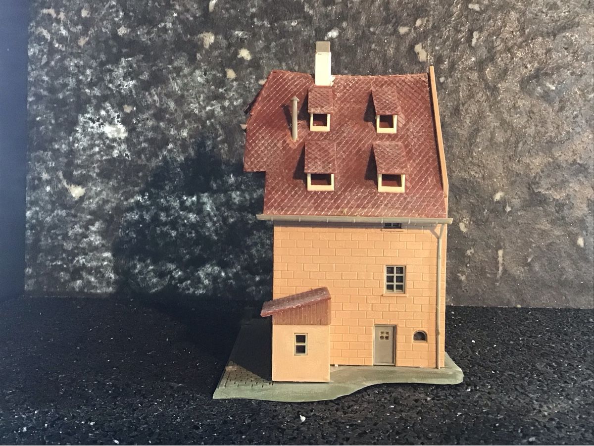Kit di modellismo & Modellini statici: MODELL GEBÄUDE HAUS – Usato da Männedorf venduto da Spezial-Modelle 1