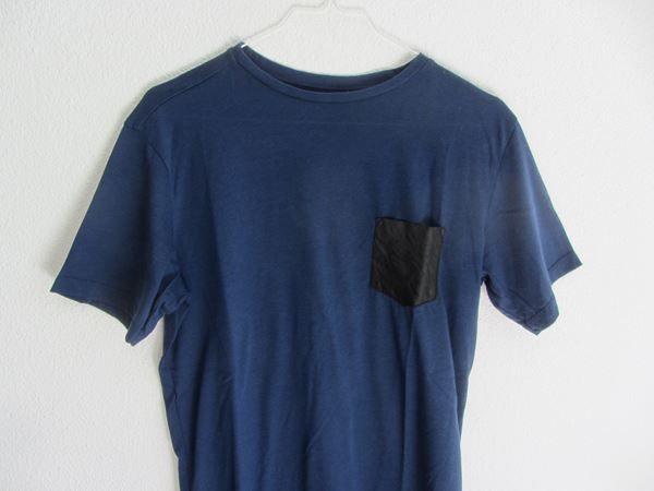 Kooples T-shirt: THE KOOPLES - T-Shirt blau S – Usato da Zürich venduto da Diazaio 1