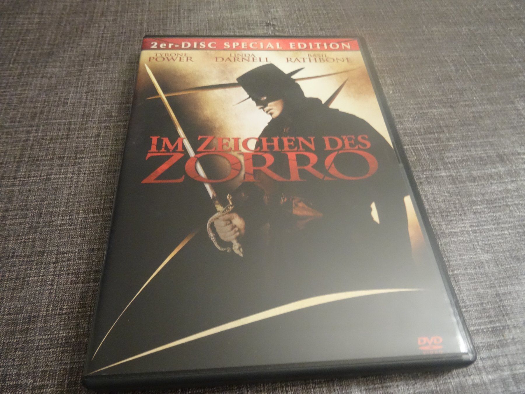Tutti i DVDs: Im Zeichen des Zorro 2-Disc Special Edition DVD – Usato da Olten venduto da Disc-Verkauf