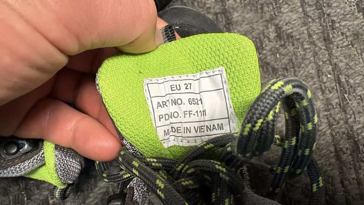 Scarpe da uomo: Winterfeste Lackner Kinder Wanderschuhe, Grösse 27 – Usato da Untervaz venduto da rini011 1