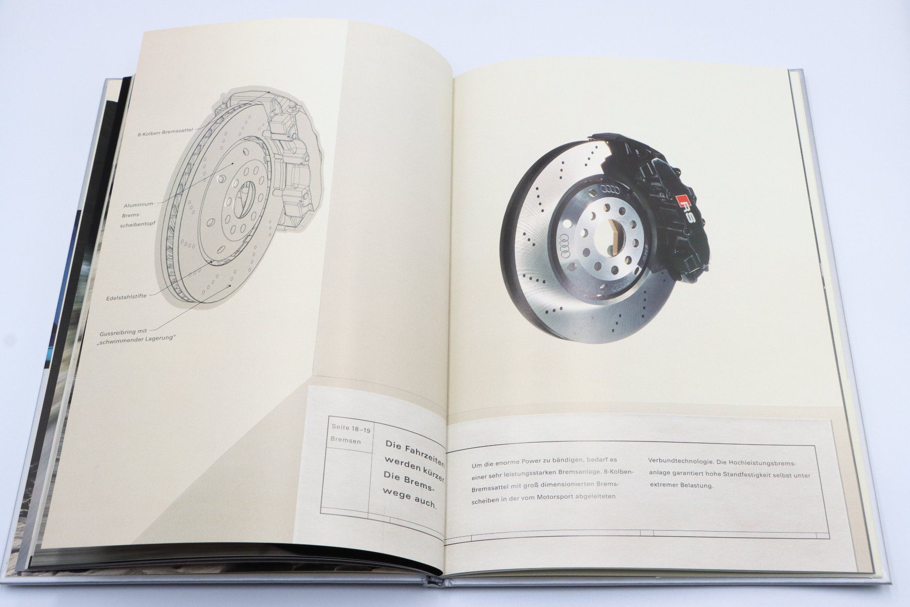 Audi Documenti: Audi RS6 C5 2000 Hardcover Prospekt + Preisliste – Usato da Bühl b.Aarberg venduto da Collectorpassions 6