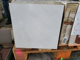Wand/Bodenfliesen weiss 31 x 31 cm / ca. 11m²  /sw