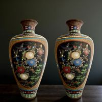 Magnifique paire de  2 grands antique vases Rare'