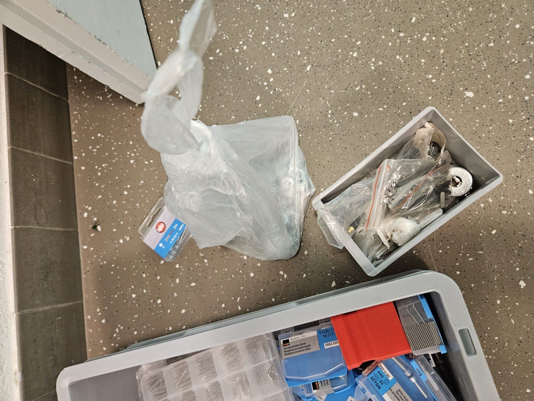 Proxxon Tutti gli attrezzi: Schrauben Konvolut mit Eurobox – Usato da Winterthur venduto da Moineau_Mechanics 3