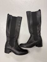 Nursace Schwarze Lederstiefel Gr. 36