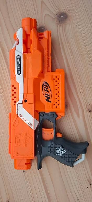 Nerf Giocattoli: Nerf konvolut – Usato da Sachseln venduto da Sebastian6072 2