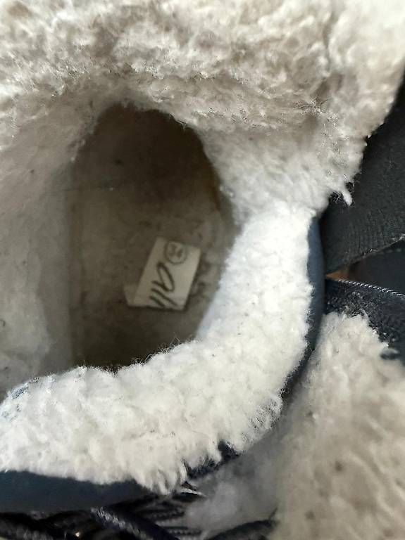 Scarpe per ragazzi: Warme Winterstiefel Gr. 34 – Usato da Schwerzenbach venduto da Ischani 1