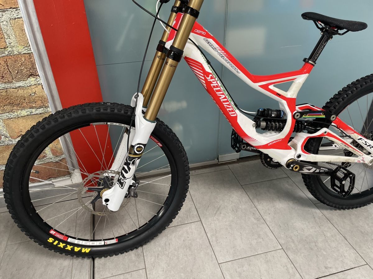 Specialized Velos: Specialized Demo Downhill Bike – Gebraucht aus Oftringen von GWC_1 2