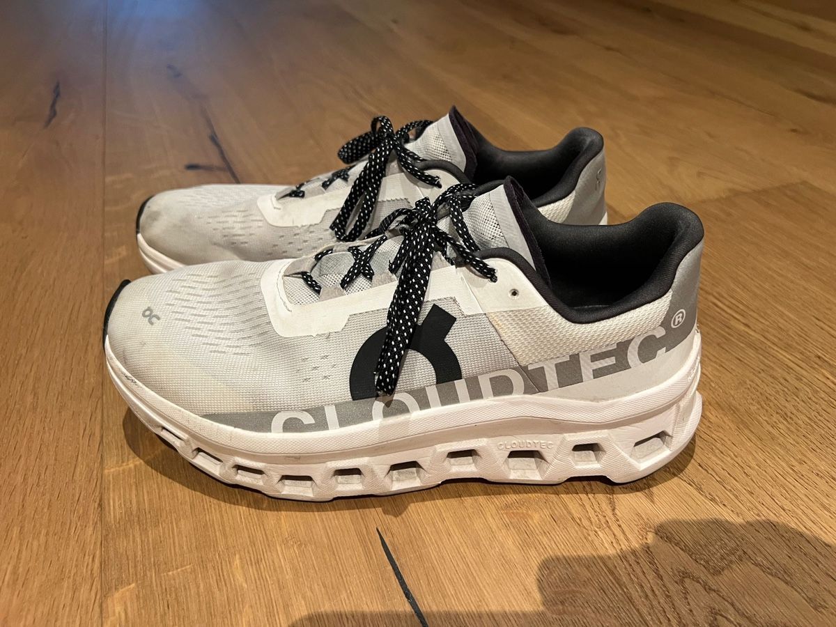 On Herrenschuhe: On Cloudmonster Laufschuhe – Gebraucht aus Zürich von RealSoccer1999