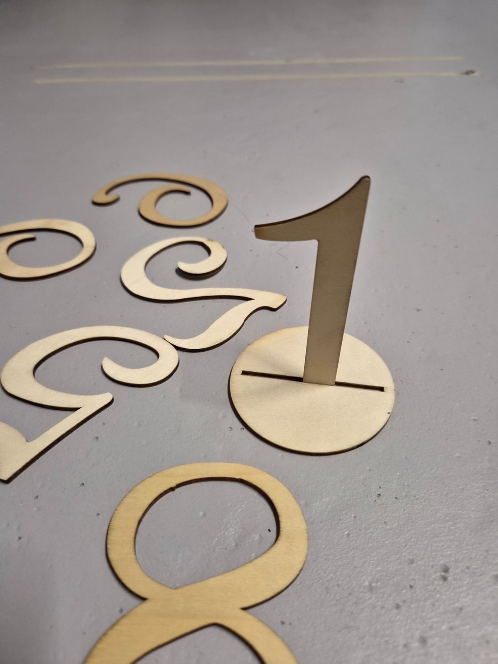 Articoli in legno: Tischnummern Hochzeit Holz – Usato da Zeglingen venduto da _CraZy_AngeL