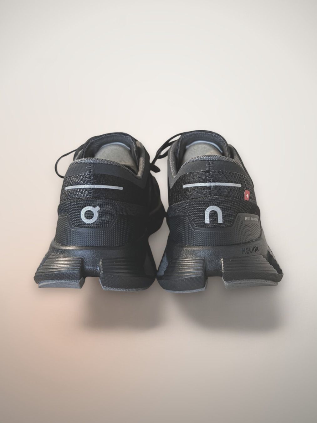 On Damenschuhe: On-Cloud X Sneaker-Brand New-Schwarz-EU 36.5 – Neu und originalverpackt aus Jona von Sorelli 3