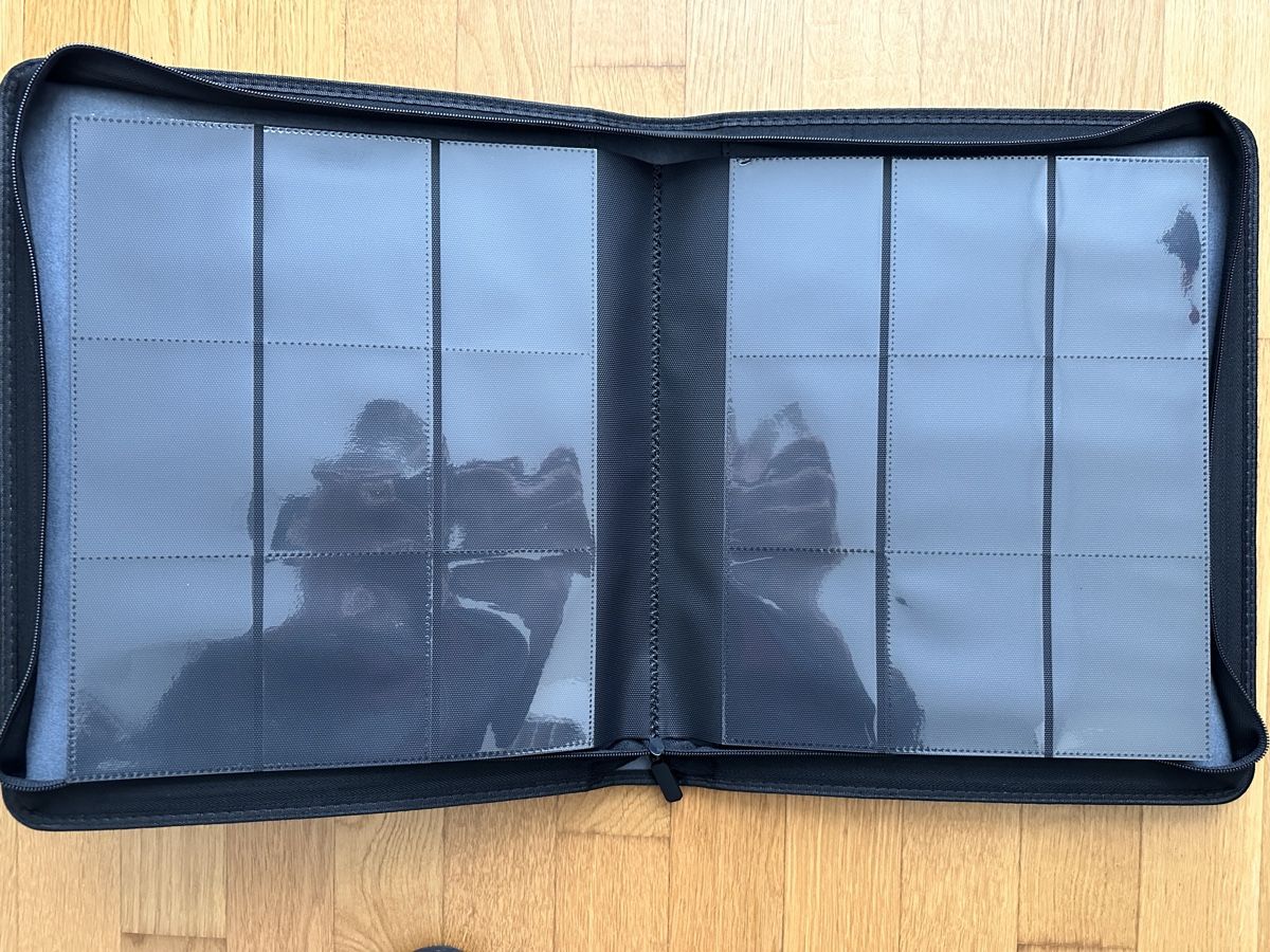 Libri: Trading Card Binder – Nuovo (secondo la descrizione) da Schüpfen venduto da Poly_pi 1