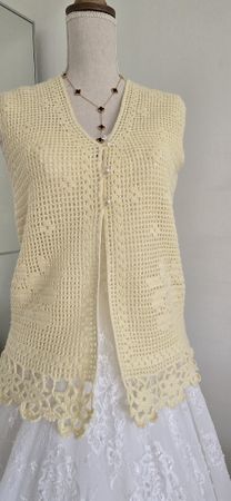 Handgestrickte Weste. Neu genähtes brandneues Produkt. 💛