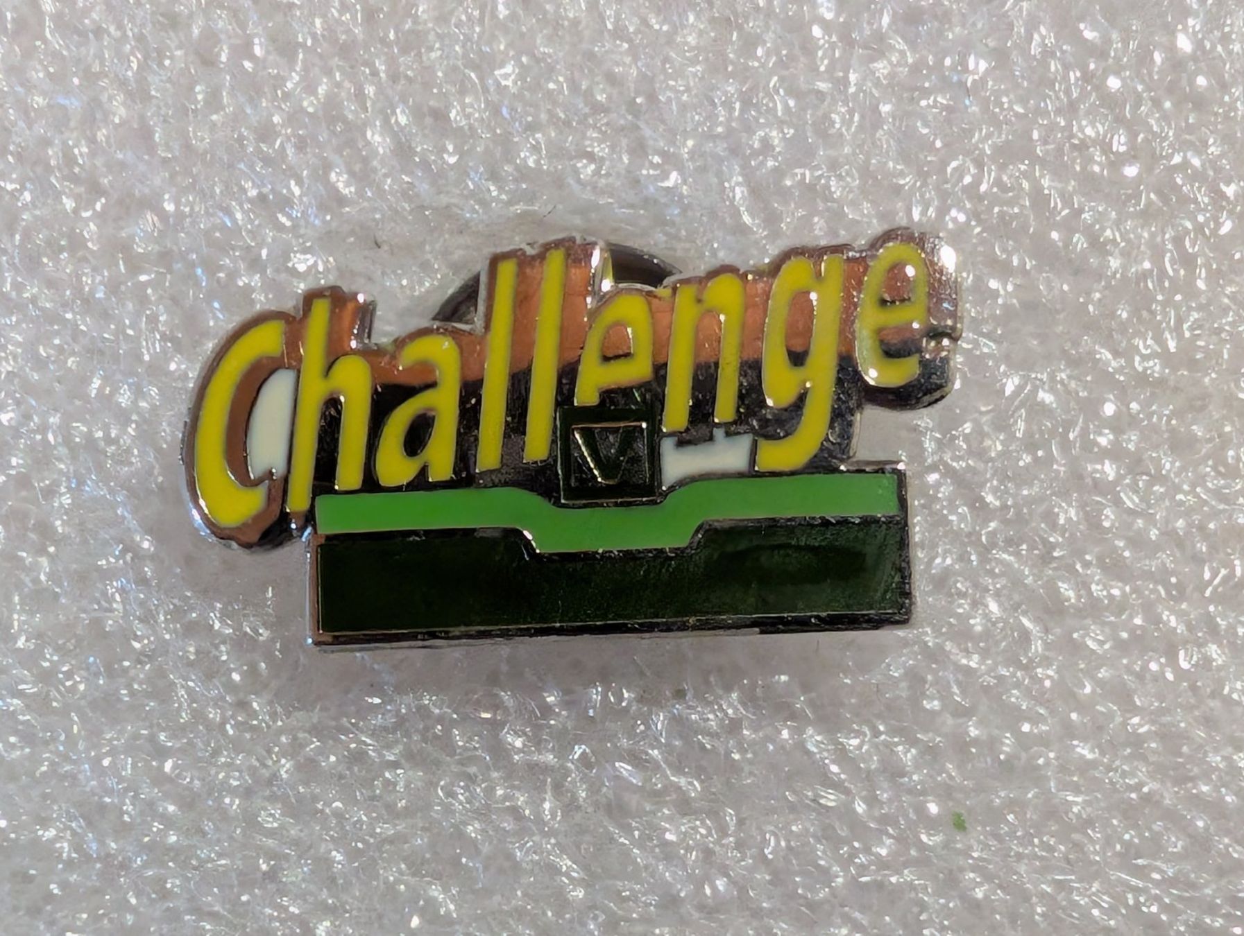 Placchette & Badge: Ansteckpin 279: Challenge – Usato da Oppligen venduto da Pin-Fall-Shop