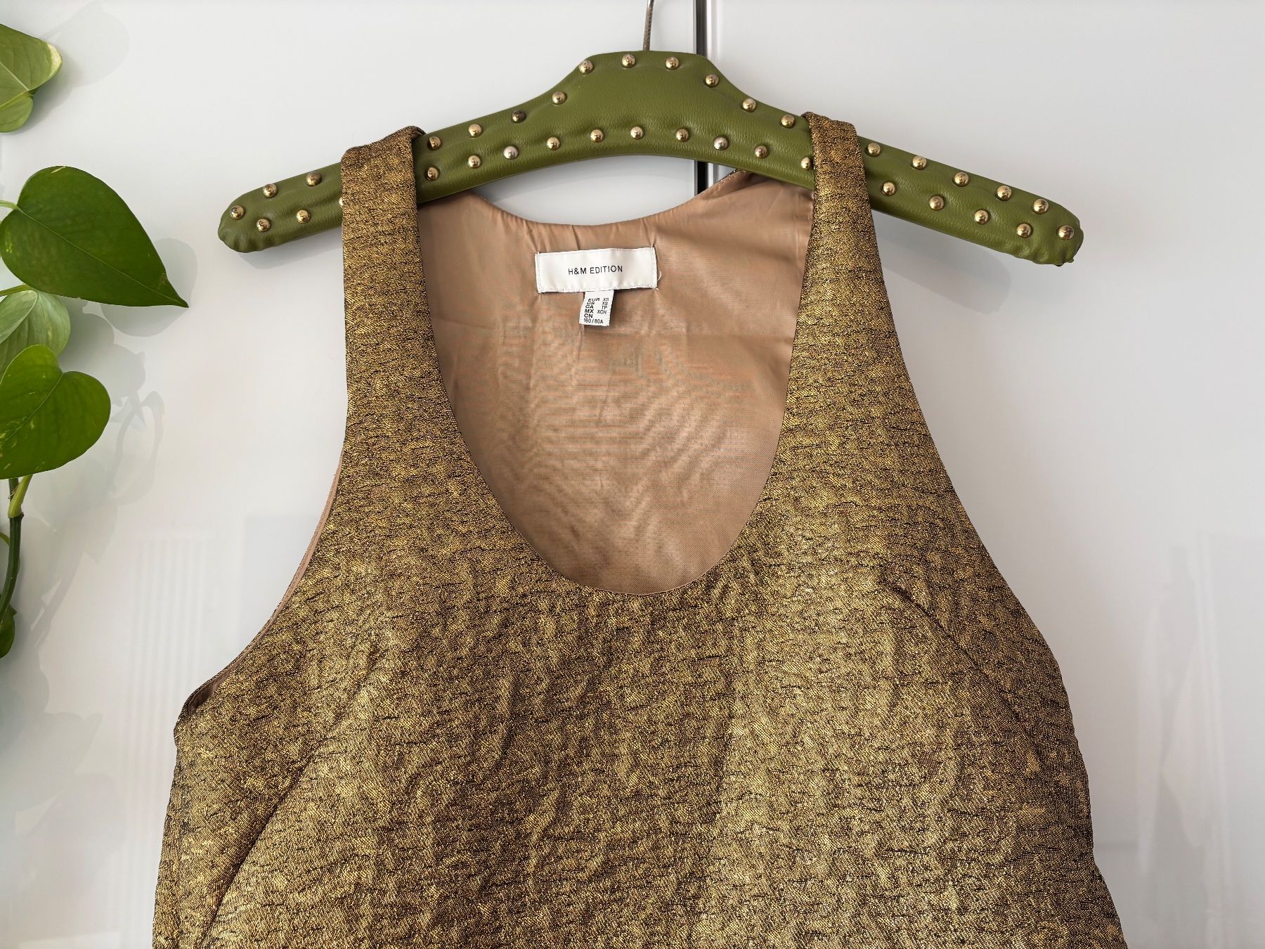 H&M Tops: H&M Edition goldenes Top Gr. XS – Gebraucht aus Zürich von missmodernage 1
