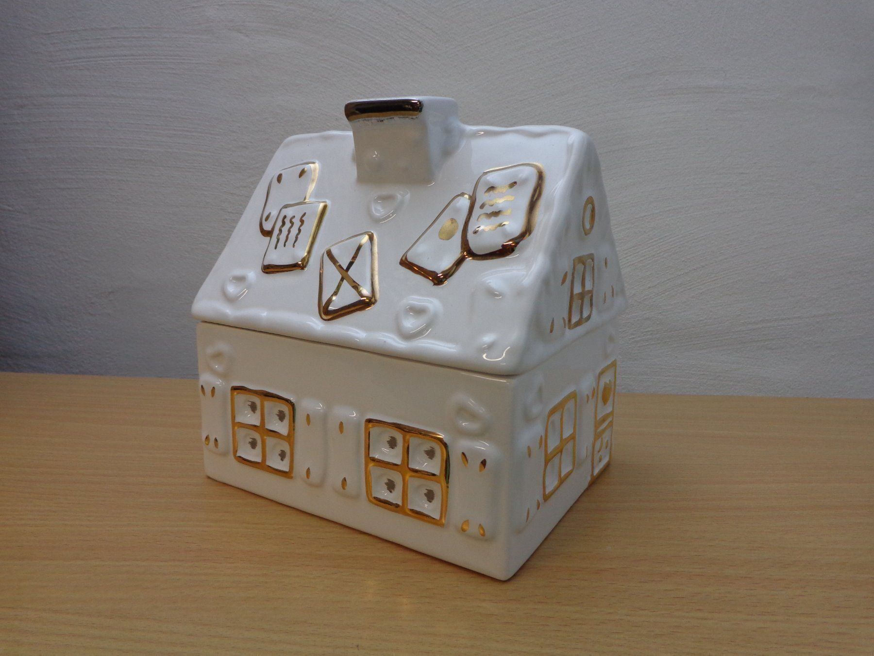 Tutte le decorazioni: Hexenhüüsli – Usato da Oberhallau venduto da puper5