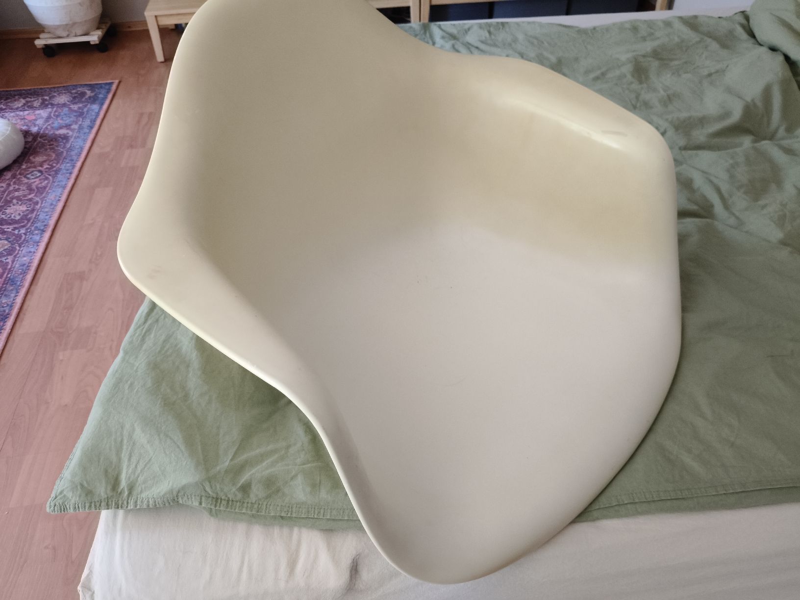 Vitra Poltrone: 3x Vitra zu verkaufen, zweimal eine Schale – Usato da Zürich venduto da FlorinGasser 6