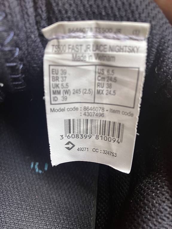 Decathlon Herrenschuhe: Hallenschuhe von Artengo – Neu (gemäss Beschreibung) aus Winterthur von horvath09 4