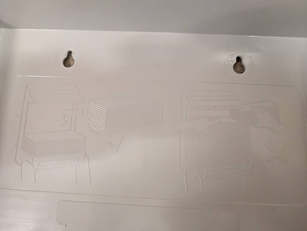 Portasciugamani: Kimberly Clark Compact Hand Towel Dispenser – Usato da Sonceboz-Sombeval venduto da michael.l 2