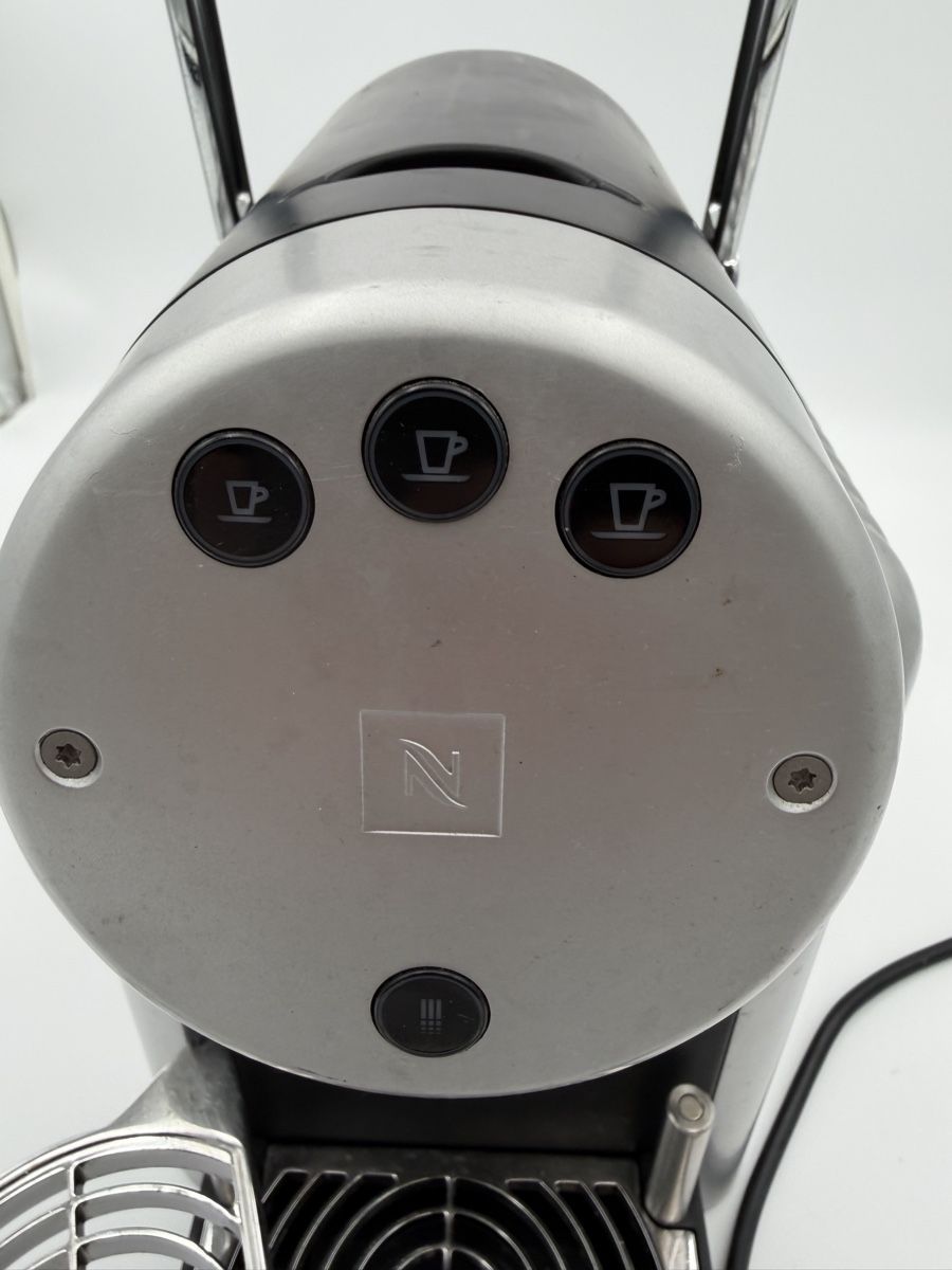 Nespresso Machines à café & Machines à expresso: Kaffeemaschine Nespresso Pixie Typ 8737 silber gebraucht – D'occasion à Rotkreuz par GoldHeinz 5
