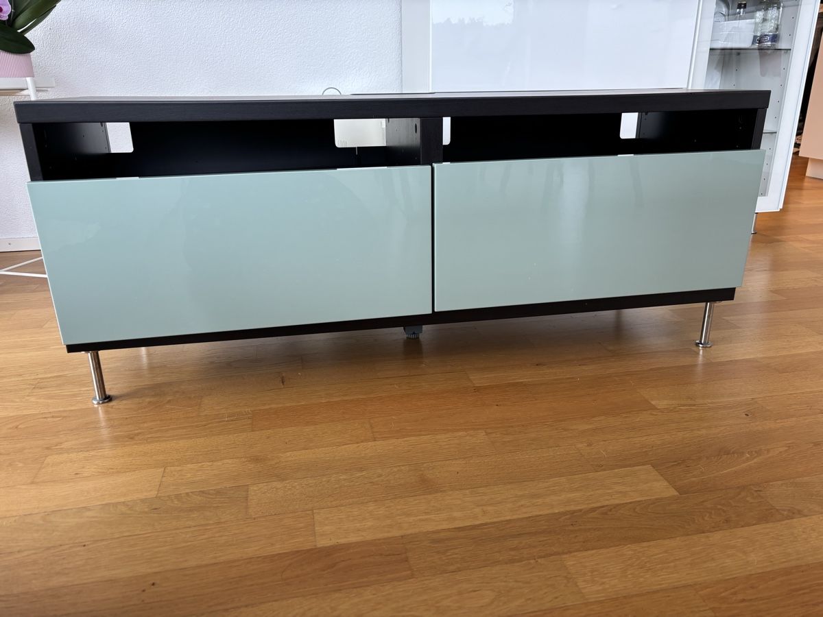 Ikea Meubles TV: Ikea Besta TV Board – D'occasion à Zürich par san_2rq2