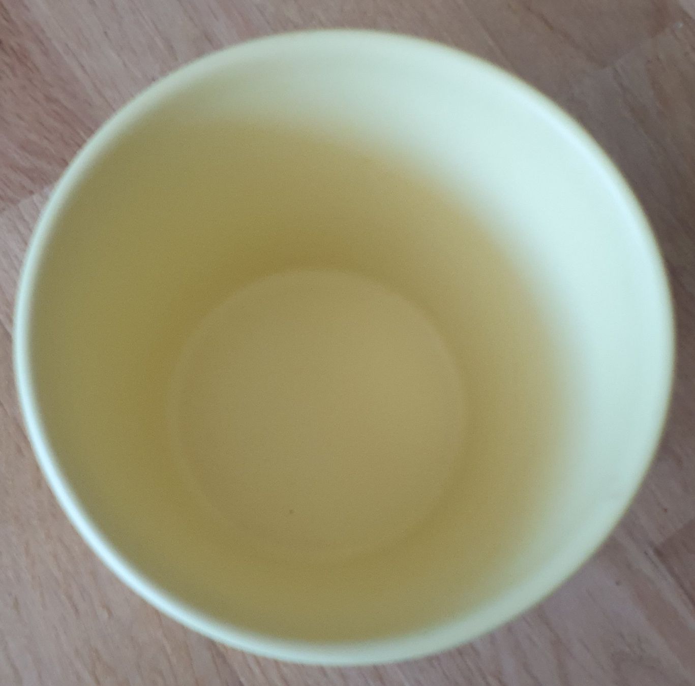 Vasi per fiori: Petit cache-pot jaune clair – Usato da Court venduto da Jovi2 2