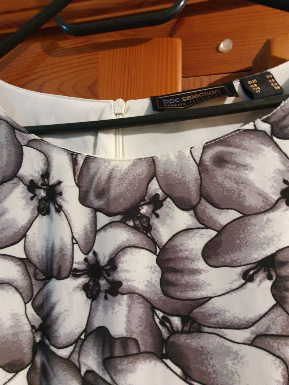 Vestiti: Kleid Etui XL – Nuovo e nell'imballaggio originale da Klingnau venduto da Fee1960 1
