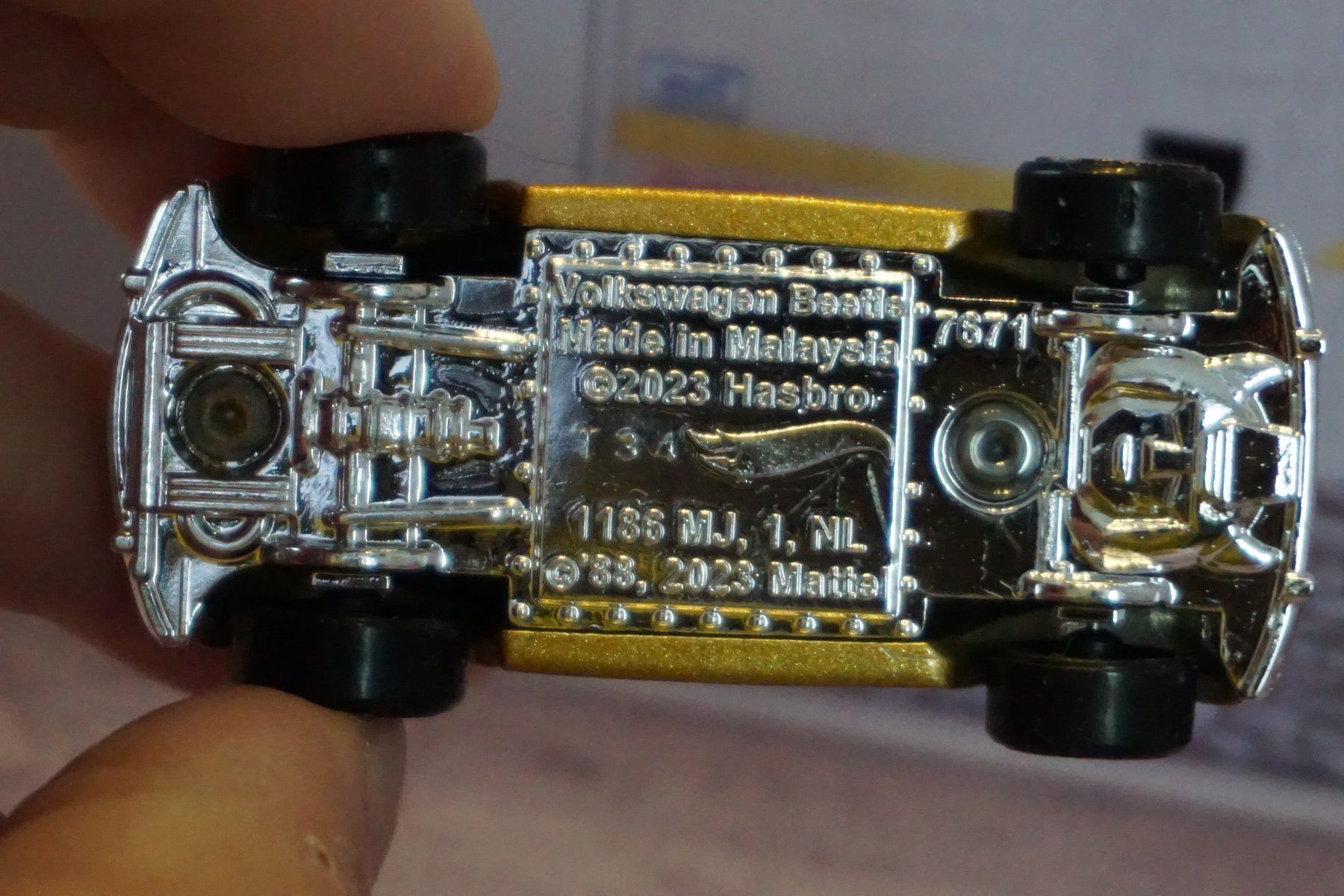 Hot Wheels Modellini d'auto: HotWheels VW Käfer Oval Transformer COOL NEU !!!!!!!!!! – Nuovo (secondo la descrizione) da Reiden venduto da Doppeldecker69 5