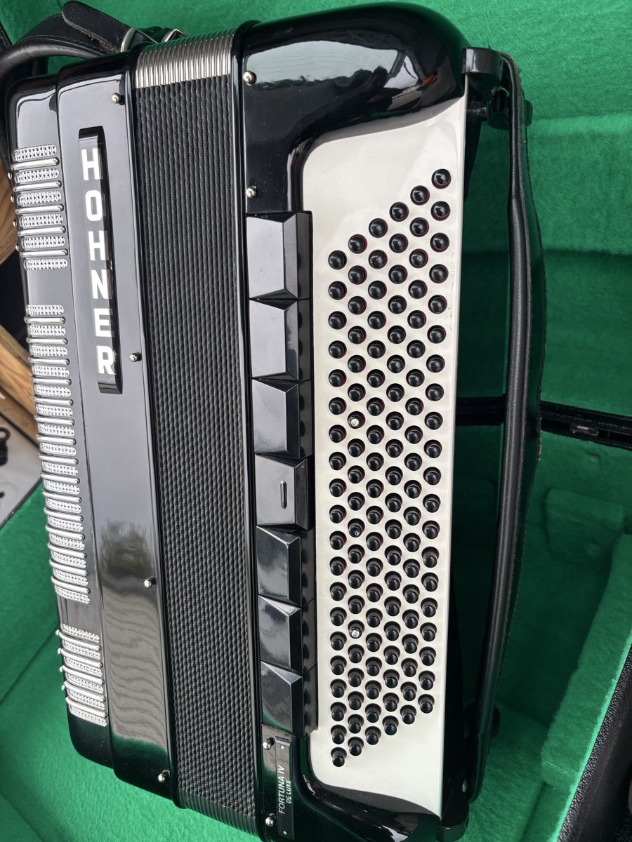 Hohner Musikinstrumente: Hohner Fortuna de luxe  – Gebraucht aus Horw von Oergeli0074 1