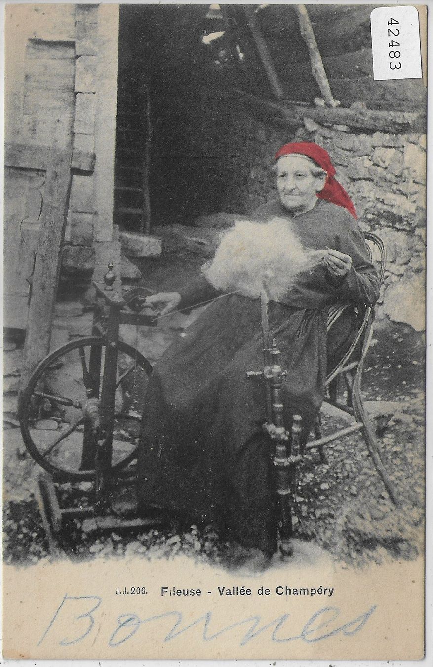 Cartes postales: Fileuse - Vallee de Champery - Spinnerin – D'occasion à Ettingen par Kartenplanet