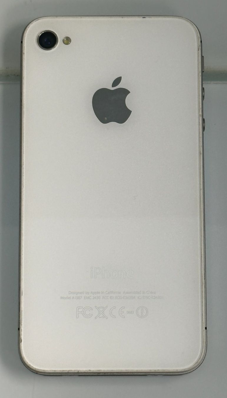 Apple Telefoni cellulari / Smartphones: Apple iPhone 4S, 16GB, Weiss, defekt – Usato da Basel venduto da protekto 1