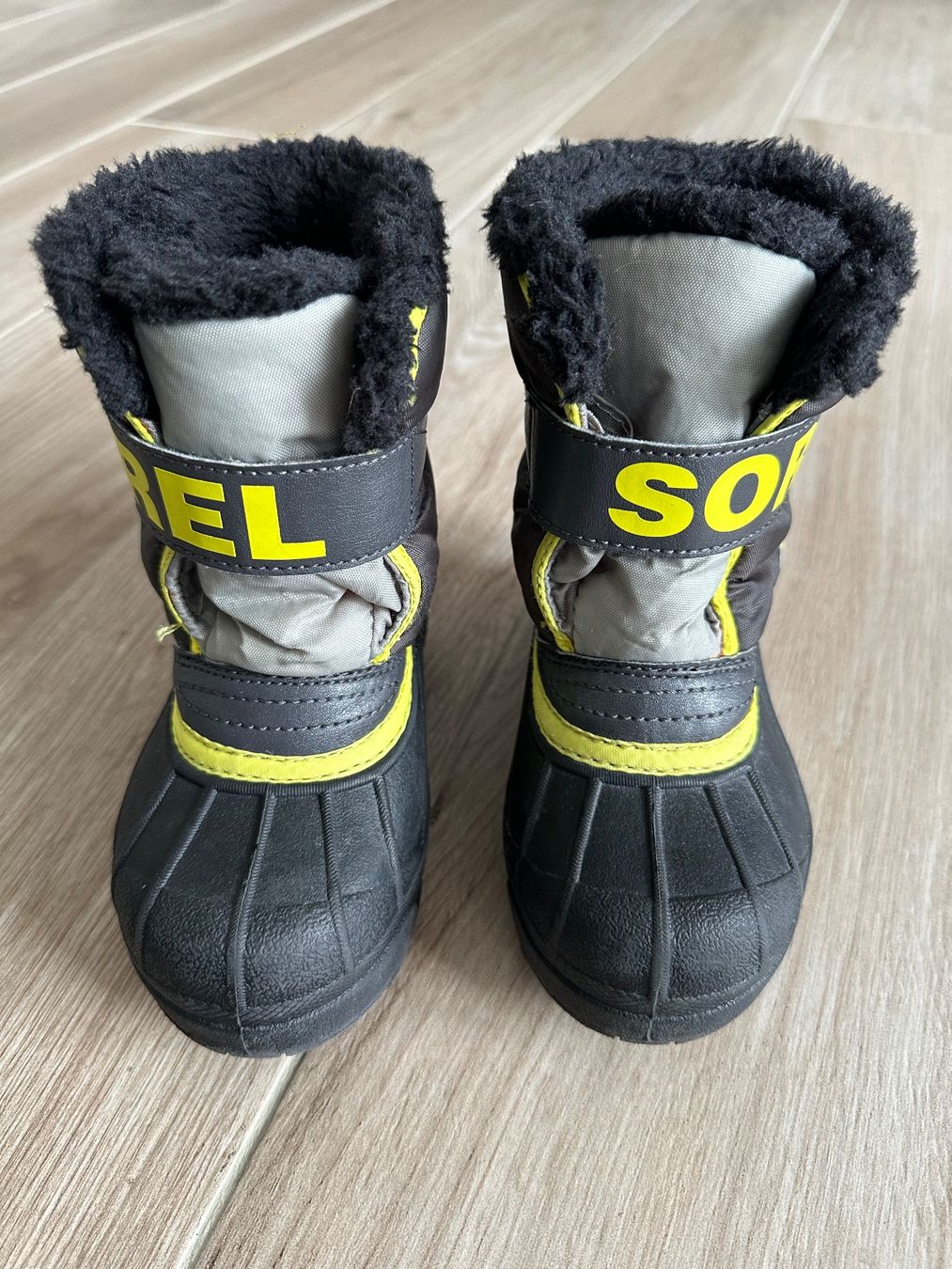 Sorel Scarpe per ragazzi: Sorel Winterstiefel Gr. 27 schwarz-gelb – Usato da Rudolfstetten venduto da Joyw 2