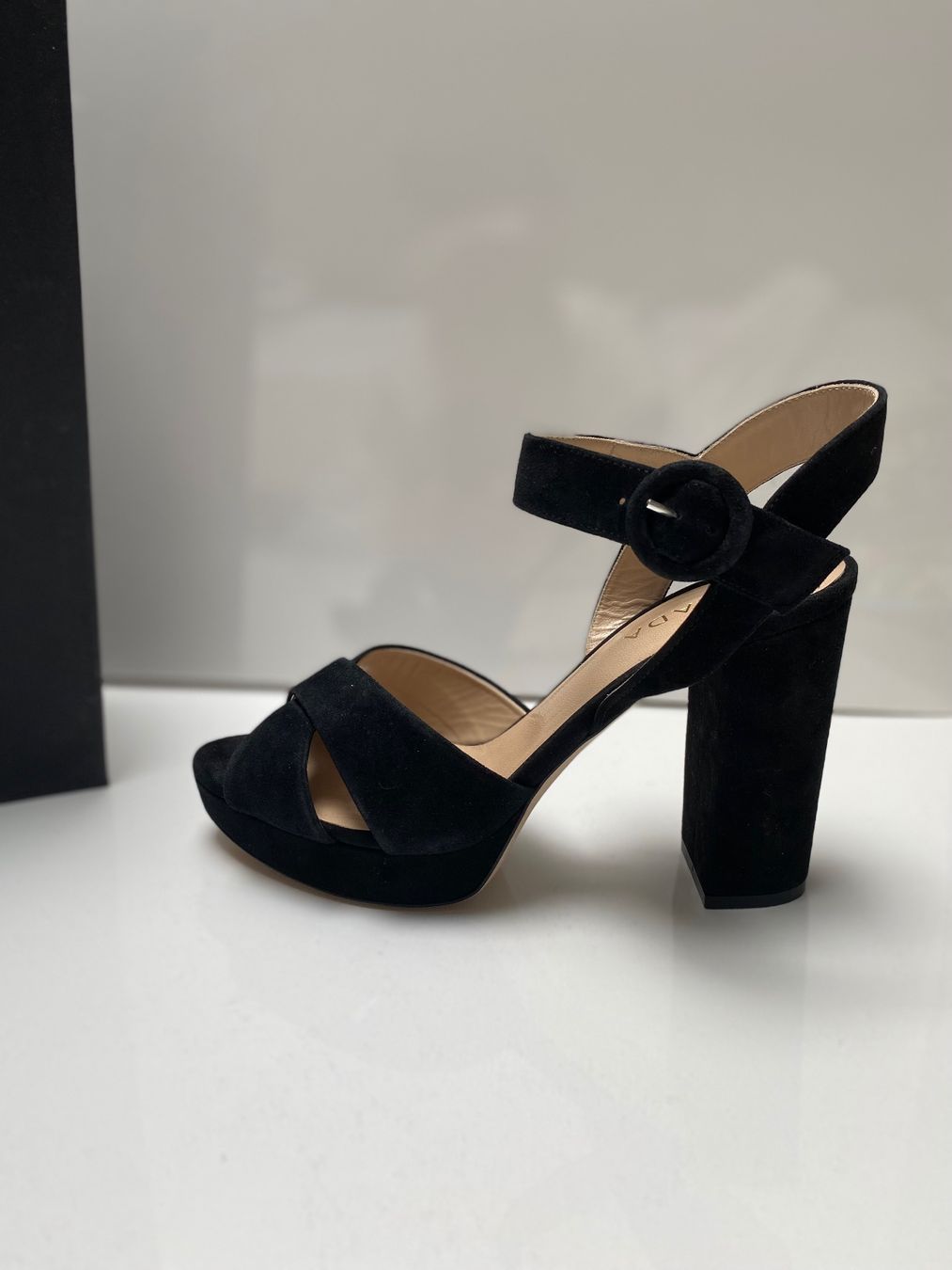 Escada Scarpe da donna: NEW Escada leather suede sandals EU40 – Nuovo e nell'imballaggio originale da Oberägeri venduto da abo_27mv 3