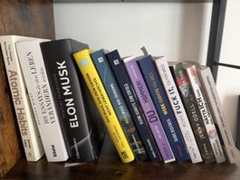 12 verschiede Bücher - PERFEKTER ZUSTAND NEU