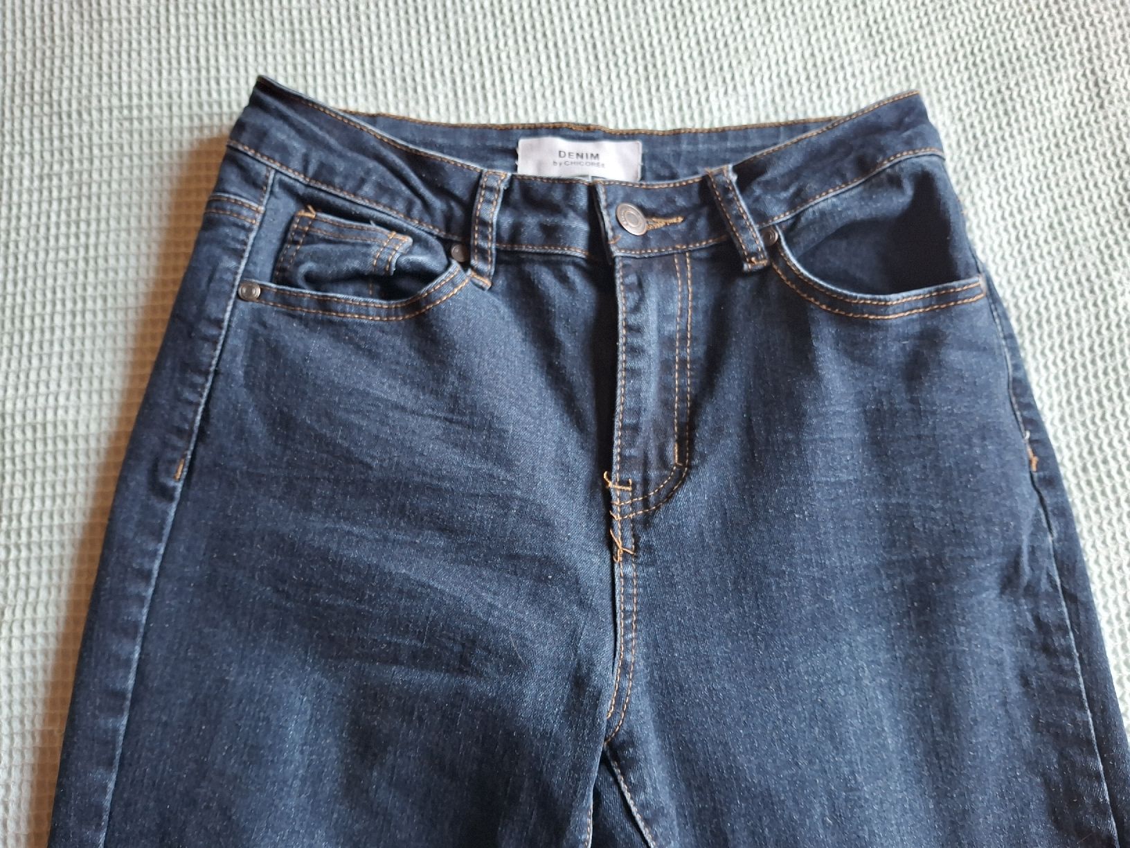 Jeans: Pantalon jeans bleu taille 34 marque Chicorée  – Gebraucht aus Villiers von san_jn5w 2