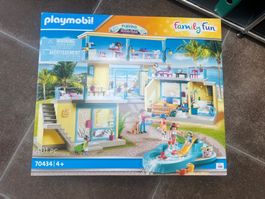 PLAYMOBIL Family Fun 70434 PLAYMO Beach Hotel, ab 4 Jahren