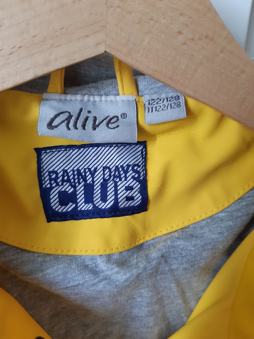 Giacche & Cappotti: Regenjacke Gr. 122/128 – Nuovo (secondo la descrizione) da Langenthal venduto da AspireE15 1