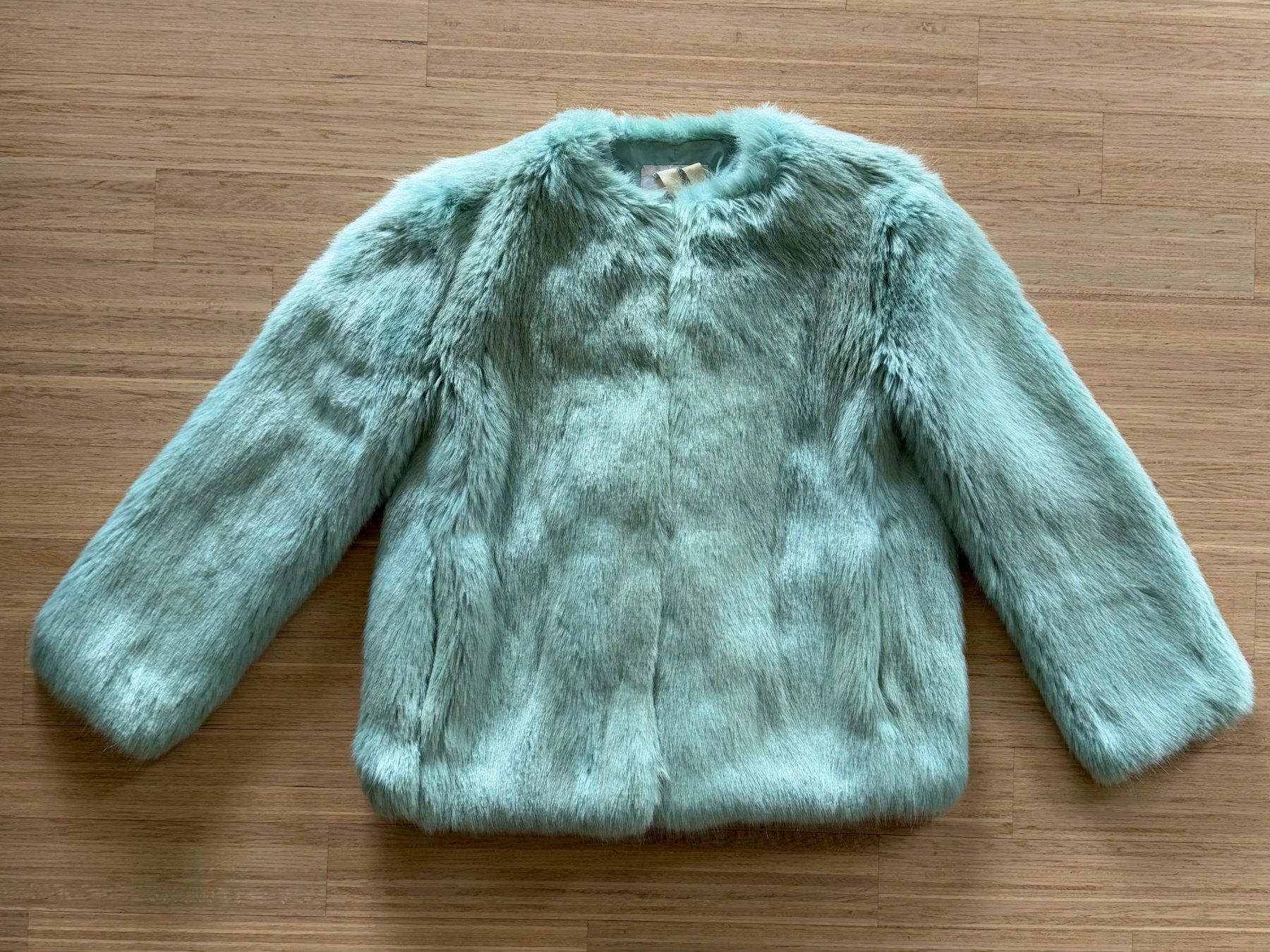 Zara Jacken: ZARA blaue Kunstfelljacke Gr. S – Gebraucht aus Männedorf von phi_5pvk