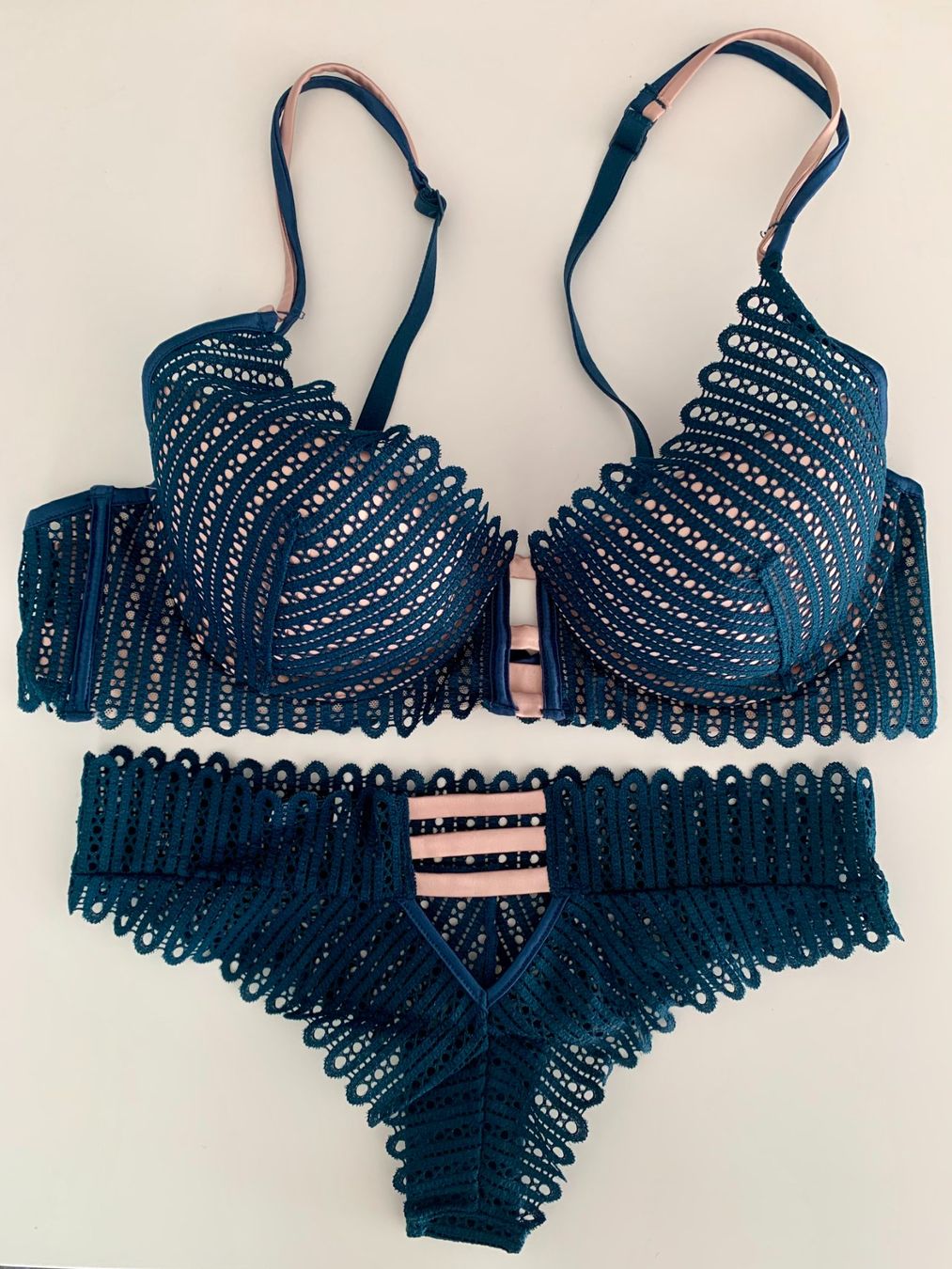 Altra biancheria intima: LIVY Dessous-Set – Nuovo (secondo la descrizione) da Allschwil venduto da katokaka 1