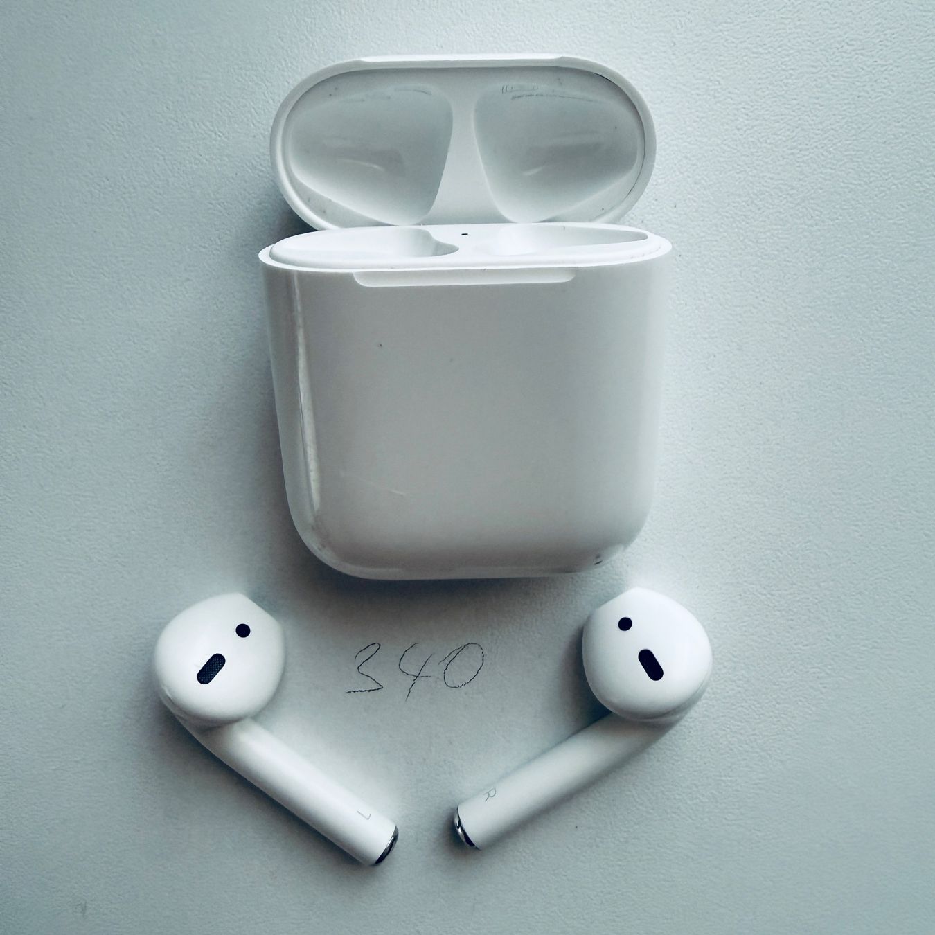 Apple Cuffie: Original Apple AirPods 2 Gen. Wireless Kopfhörer & Case – Usato da Basel venduto da MY.AIRPODS.SHOP 1