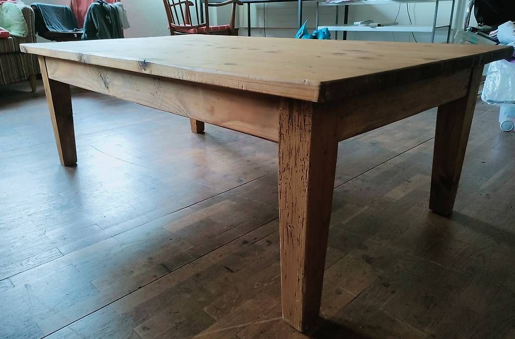 Tavoli: Massiv Holz Tisch – Usato da luzern venduto da funktion-art 1