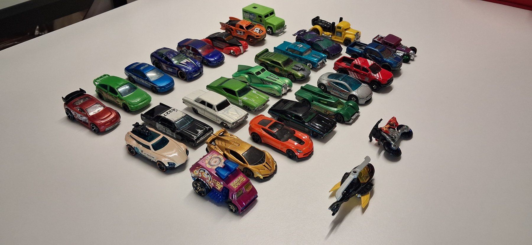 Hot Wheels Spielzeuge: Hot Wheels 28 Stück gebraucht – Gebraucht aus Bern von KavIndustries 2