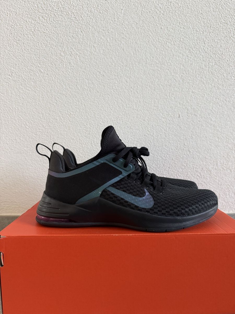 Scarpe da donna: NIKE AIR MAX BELLA TR2 AMD – Usato da Amriswil venduto da a_g_n58c
