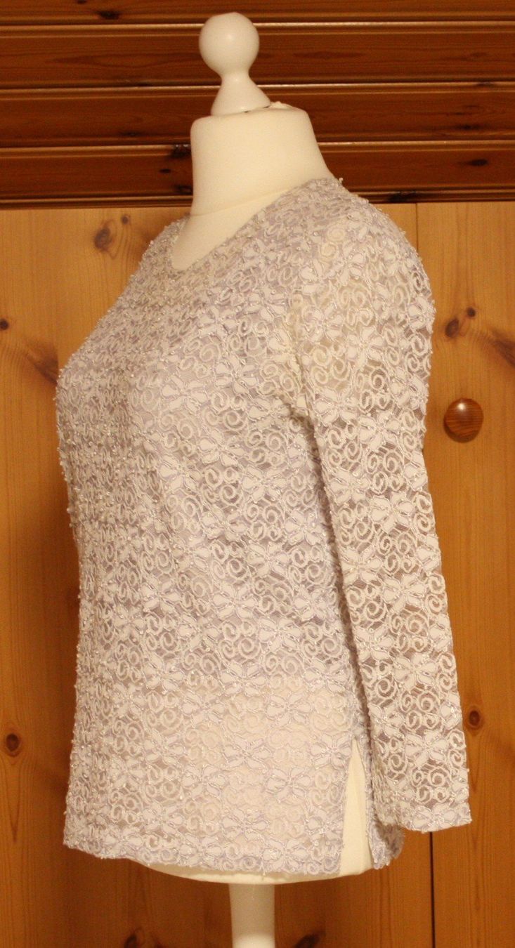 Camicette: Bluse Spitze BENELUXE weiss - lila Gr. M – Usato da Flüelen venduto da Diversicum-Vintage 2