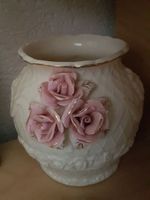 Porzellan  Rosenblüten Tischvase