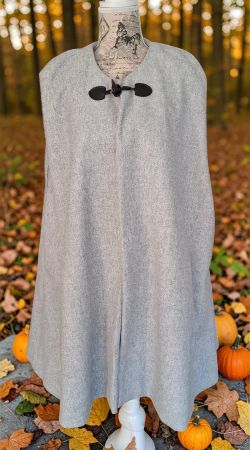 4042SE – Cape Vera Moda – comme neuf !