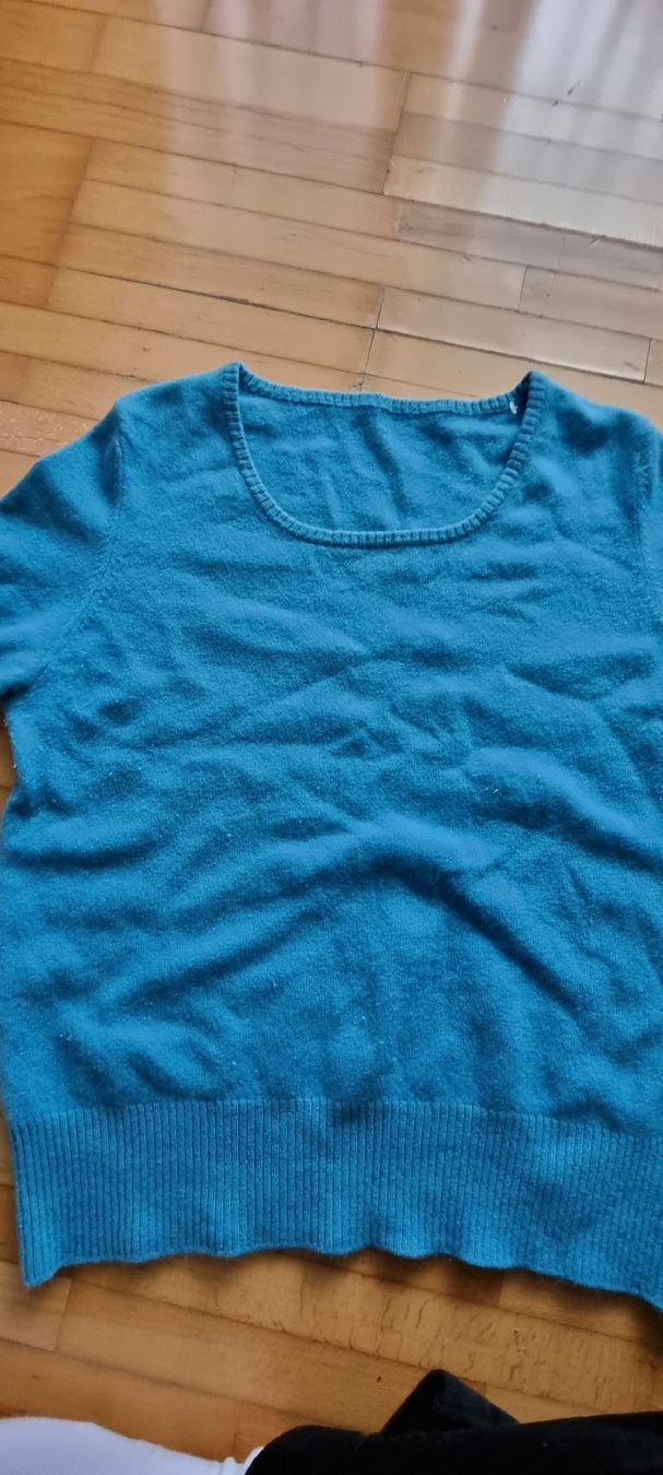 Top: 100 % Kaschmir Cashmere Top – Usato da Riedikon venduto da Winter21. 4