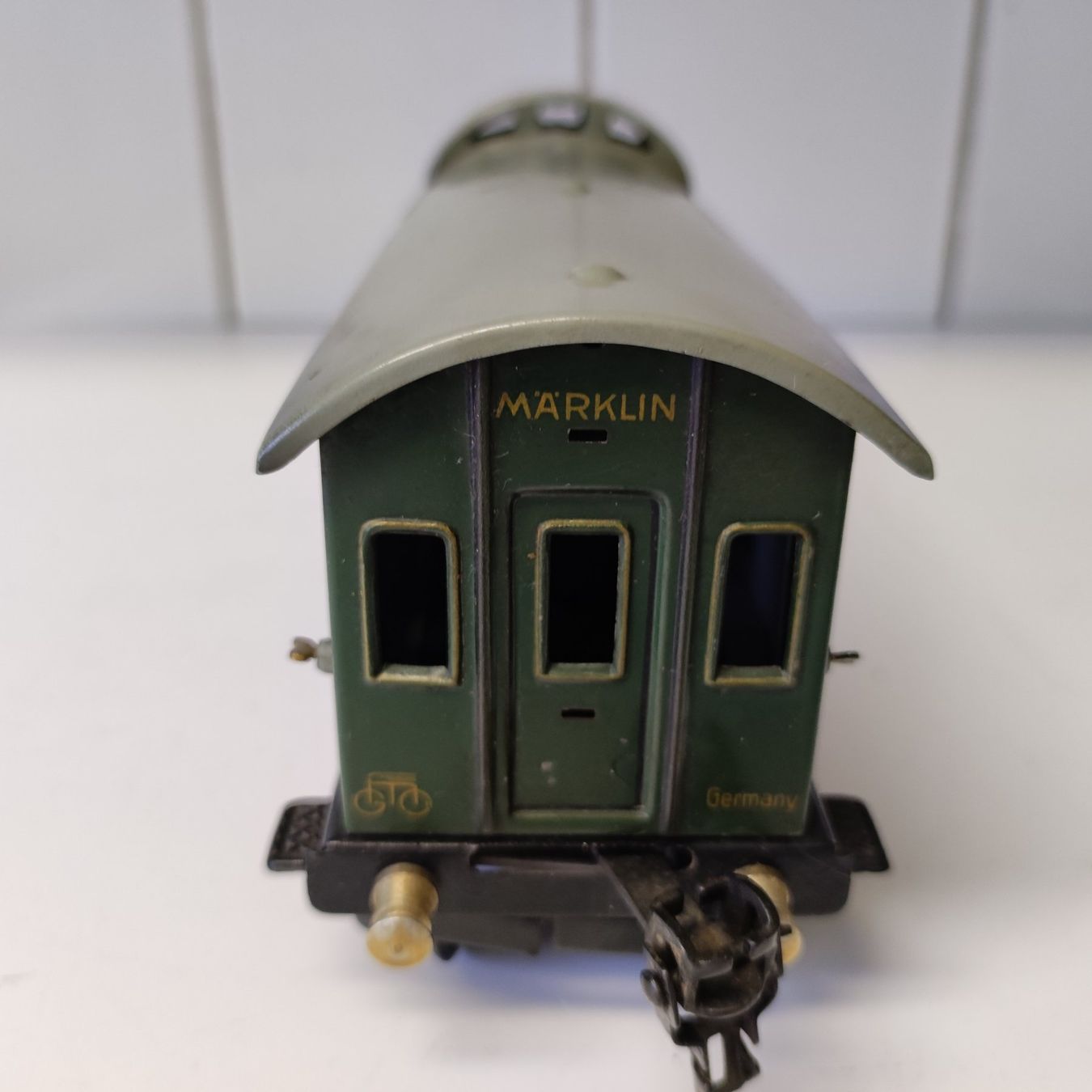 Märklin Modellini di ferrovie: MäRKLIN Gepäckwagen mit Reichsbahnemblem – Usato da Seuzach venduto da Loeckeli01 4