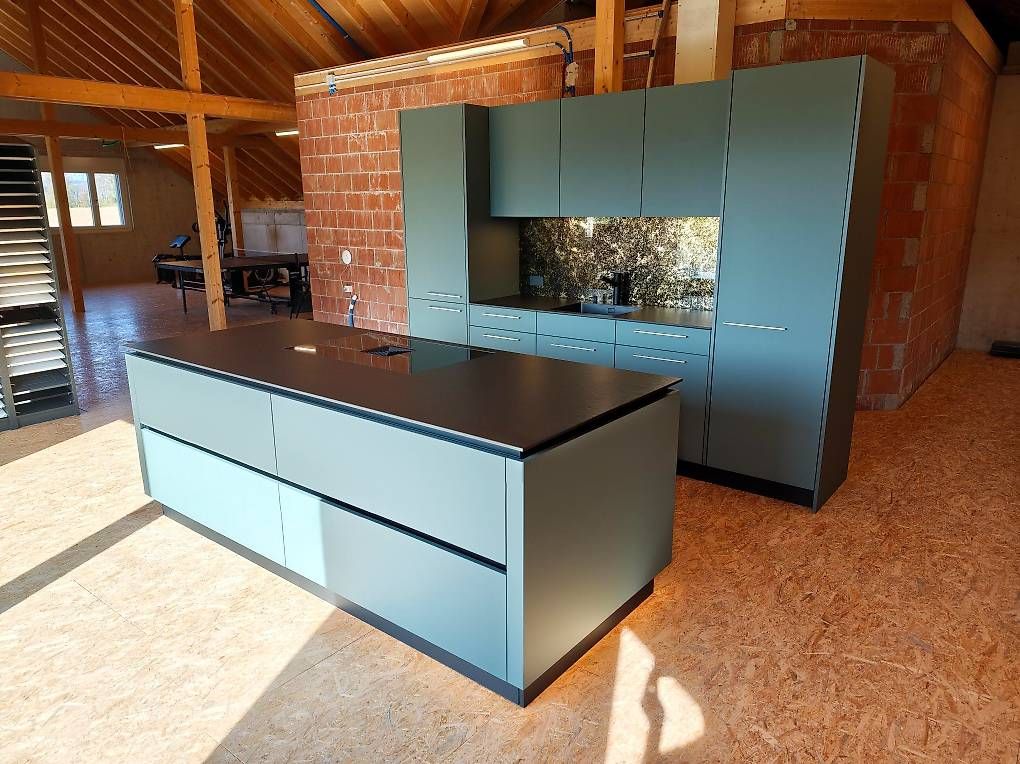 Cuisines complètes: Ausstellungsküche – Neuf avec emballage d'origine à Sulz AG par Michu25 1