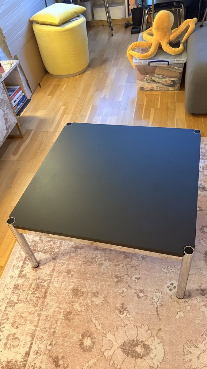 Tavoli: USM Haller Table, black, square 75x75cm couch tisch – Nuovo (secondo la descrizione) da Zürich venduto da duc_pjh7 3